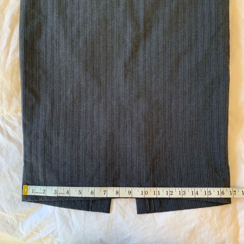 🎁 Dynamite pinstripe skirt with back slit - Picture 10 of 13